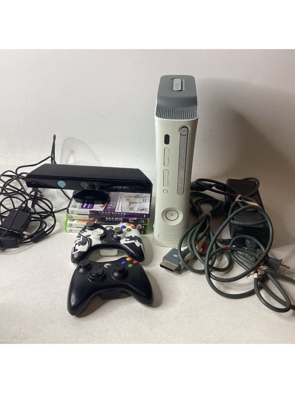 Microsoft Xbox 360 console bundle lot - Tested & Working